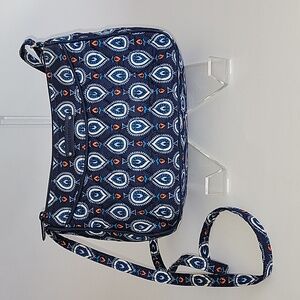 VERA BRADLEY LITTLE CROSSBODY IN THE MARRAKESH MOTIFS RETIRED PATTERN